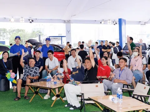 Mang xe xăng cũ, đổi xe điện mới, người dùng khẳng định: “Thời điểm lý tưởng để chuyển đổi là bây giờ”