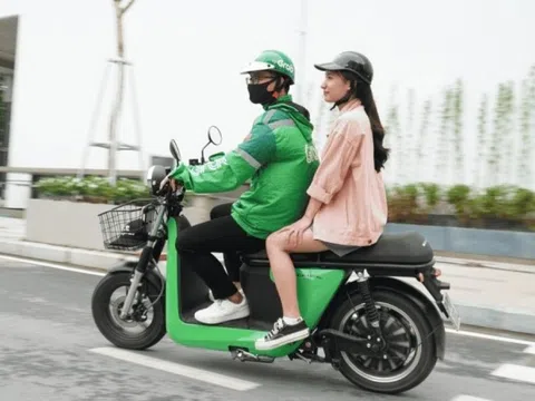 Xe máy điện Việt là 'con cưng' của giới shipper: Chạy 150km mỗi lần sạc, đổi pin chỉ 2 phút