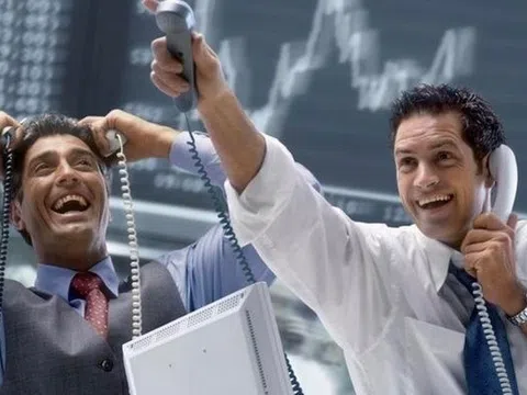 Hai mã Bluechips bất ngờ được tự doanh CTCK "gom" hàng trăm tỷ trong phiên 17/7