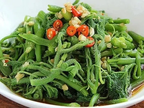 Ở chợ Việt bán đầy một loại rau chỉ vài nghìn đồng nhưng bổ dưỡng chẳng kém 'nhân sâm' ít ai để ý