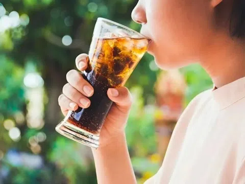 Từ 2026, uống nước ngọt sẽ đắt đỏ hơn vì lý do này