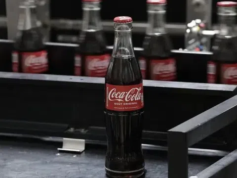 Coca-Cola cam kết dùng đường mía để "nước Mỹ khỏe mạnh trở lại"