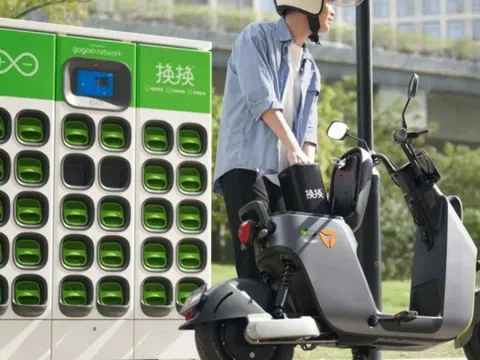 Sạc pin không phải giải pháp duy nhất cho người dùng xe máy điện