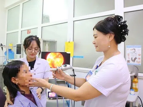 Phát hiện ổ giòi trong hốc mũi của nữ bệnh nhân