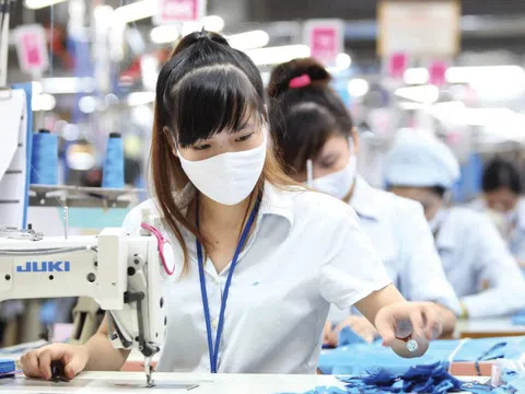 Lương tăng mà giá tăng theo thì người lao động chỉ ‘cầm tiền cho đẹp’