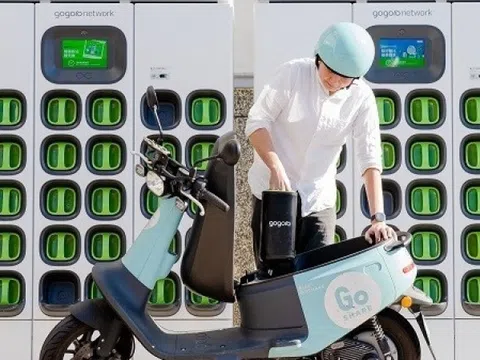 Bí quyết giúp xe máy điện tại hòn đảo này 'sạc đầy pin' chỉ trong vài giây, người dân vô tư tạm biệt xe xăng