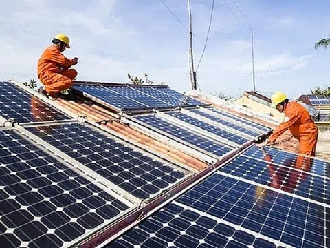Lắp điện mặt trời mái nhà, hộ gia đình được hỗ trợ tiền, lãi suất vay ngân hàng