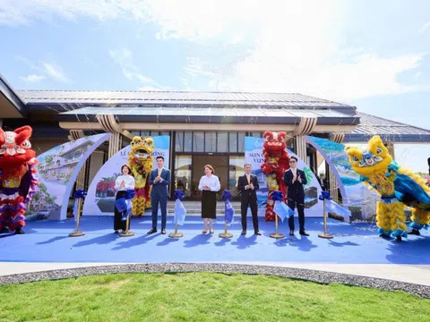 Blanca City: “Hành trình gặp lại thanh xuân trong thành phố tương lai”