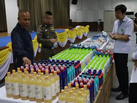 Đột kích một kho hàng, công an triệt phá đường dây bán mỹ phẩm và hóa chất tẩy rửa giả, tịch thu hơn 400.000 sản phẩm trị giá 16 tỷ đồng