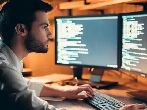 Tỷ phú Bill Gates tiết lộ nghề 'bất khả xâm phạm' trước AI, dù 100 năm nữa cũng không thể thay thế: Đó là nghề gì?