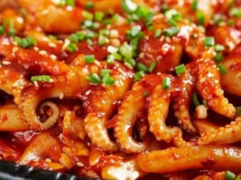 'Kho báu ngầm' của Việt Nam hút khách quốc tế: Nửa năm thu về 335 triệu USD - Hàn Quốc, Thái Lan chốt đơn liên tục