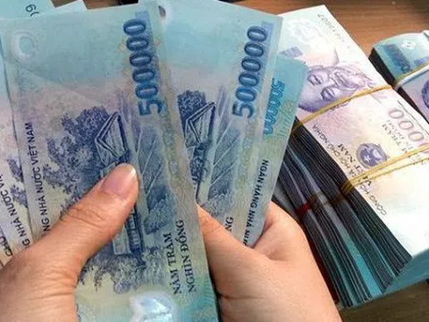 Quỹ lương nhân viên ở một ngân hàng lớn bất ngờ giảm mạnh
