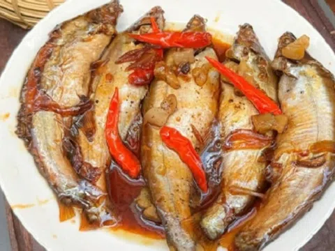 Loài cá ở Việt Nam nghe tên 'hết hồn', xưa không ai ngó nay thành đặc sản nổi tiếng, giá cao vẫn hút khách sành ăn