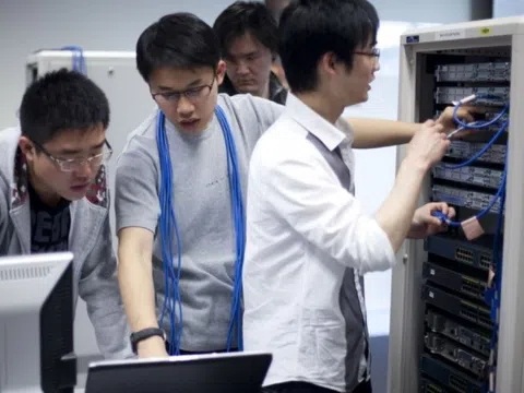 1 ngành đang thiếu nhân lực trầm trọng, chủ yếu dành cho nam giới: Mức lương ‘chạm đỉnh’ 90.000.000 đồng/tháng