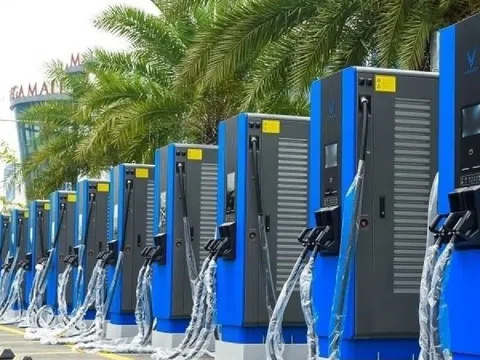 Chuẩn hóa trụ sạc xe điện: Cuộc chơi sắp 'vào khuôn' tại Việt Nam