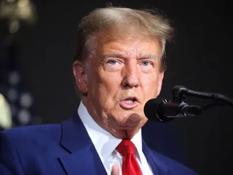 Tổng thống Trump phàn nàn bị các ngân hàng 'phân biệt đối xử', từ chối phục vụ