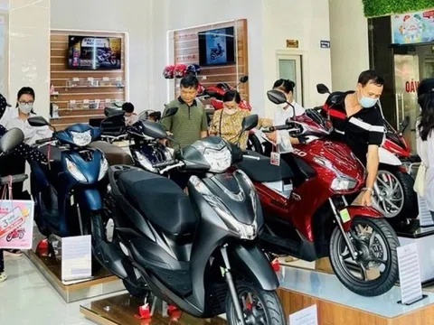 Giá mới nhất của xe máy Honda: SH giảm mạnh, ‘siêu xe ga’ Vision rẻ như cho, dưới cả mốc niêm yết, ‘chốt đơn’ là có xe vi vu ngay