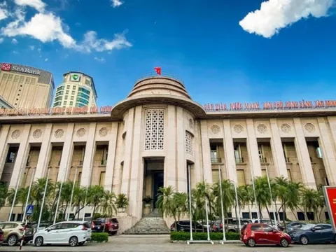 Tuần qua: NHNN hút ròng gần 18.000 tỷ, lãi suất liên ngân hàng chạm đáy hai tháng