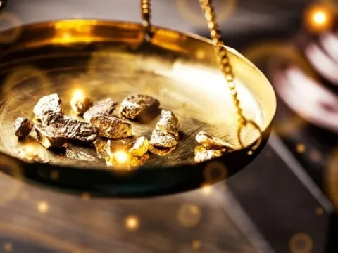 Vàng đang nóng, đầu tư thế nào để không ‘mất tiền oan’?