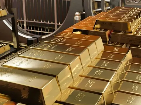 Những ‘tay chơi lớn’ nào đứng sau làn sóng mua vàng thầm lặng trong tháng 7?