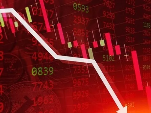 Phiên 5/9, cổ phiếu ngân hàng đồng loạt giảm sâu: 25/27 mã đỏ lửa, khối ngoại bán ròng trăm tỷ tại VPB, TCB, MBB