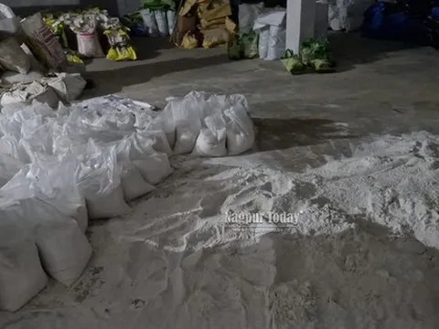 Đột kích một công ty, cảnh sát triệt phá đường dây sản xuất phân bón giả quy mô lớn, tịch thu hơn 15 tấn hóa chất không giấy phép