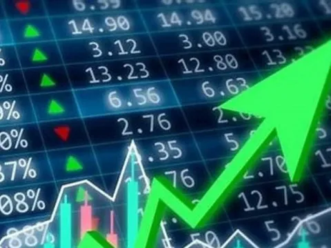 Sóng ngân hàng chưa hạ nhiệt, KBSV hé lộ một cổ phiếu có thể tăng tới 18%
