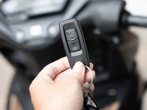 Giải mã bí ẩn loạt xe máy có khóa smartkey bị 'chết lâm sàng' giữa phố Hải Phòng, dắt đi 50 mét mới khởi động