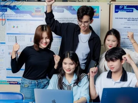 Sinh viên một ngành học 'vàng' đang ùn ùn quay lại giảng đường vì bị AI bít cửa làm ăn