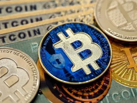 Thị trường tiền số hôm nay, 8-9: Bitcoin vượt 111.000 USD, nguồn cung khan hiếm kỷ lục