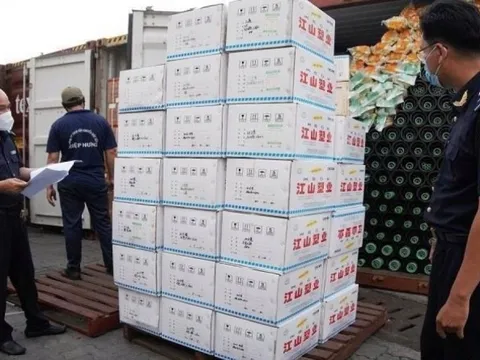 Hải quan đã chặn đứng gần 12.000 vụ buôn lậu trong 8 tháng qua
