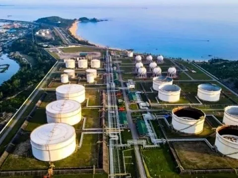 Lọc hoá dầu Bình Sơn (BSR) chuẩn bị phát hành 1,9 tỷ cổ phiếu nâng vốn điều lệ lên hơn 50.000 tỷ đồng, hé lộ tỷ lệ thoái vốn của PVN