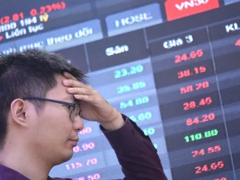 Tiền vào chứng khoán 'hụt hơi'