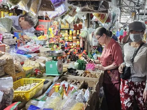 Cứ sản phẩm nào bán chạy sẽ bị làm giả