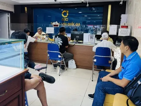 Giá vàng SJC lên sát 136 triệu đồng/lượng