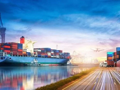 Thành tích 8 tháng đầu năm: Việt Nam bứt tốc ngoạn mục, 7 mũi nhọn chục tỷ USD lập kỷ lục