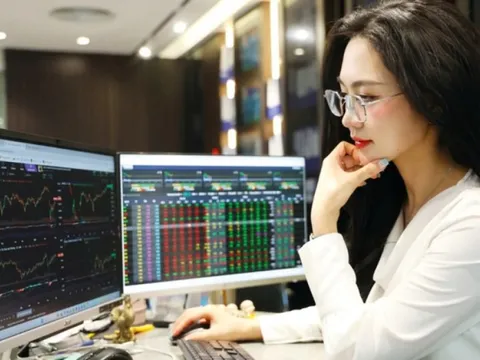 Bộ Tài chính muốn ngân hàng thương mại đầu tư, phân phối chứng chỉ quỹ từ 2026