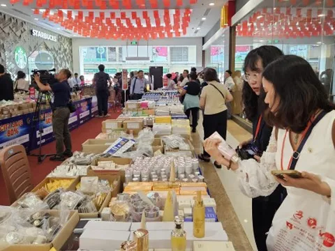 Lộ trình để TPHCM mới thành trung tâm dịch vụ của khu vực