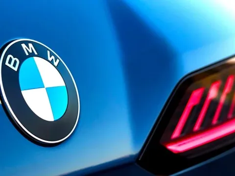 Logo BMW bản mới có gì khác biệt?