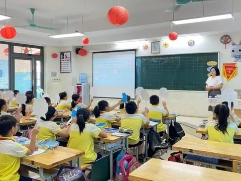 Không làm đủ 8 tiếng/ngày, tại sao lương giáo viên vẫn cao nhất khối sự nghiệp?
