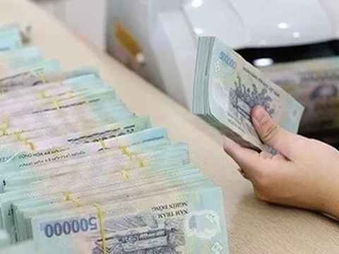 Tiền người dân gửi ngân hàng cao kỷ lục