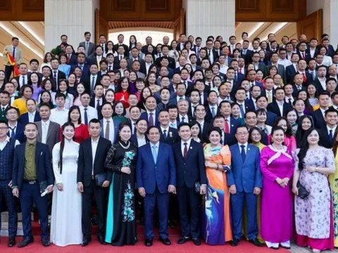 Thủ tướng đề nghị doanh nghiệp, doanh nhân Việt Nam phát huy '3 tiên phong'