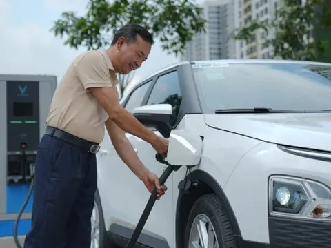 Grab thử nghiệm dịch vụ ô tô điện