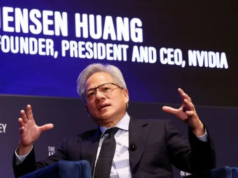Jensen Huang cảnh báo: 'AI đang nuốt năng lượng toàn cầu', khởi động cuộc đua mới lên tới 100 tỷ USD