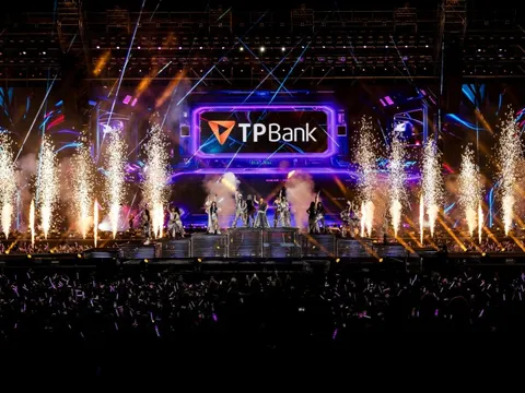TPBank dẫn đầu ngành ngân hàng về thảo luận tích cực sau Em Xinh 'Say Hi'