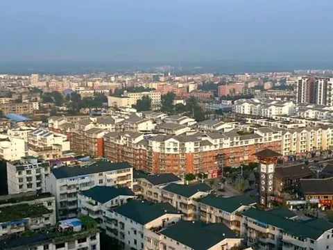 Hơn 100 công chức thôn tại Trung Quốc vừa nhận lương nhà nước, vừa hưởng trợ cấp thất nghiệp suốt nhiều năm