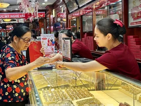 Doanh nghiệp vàng thay đổi quy trình giao dịch theo quy định mới