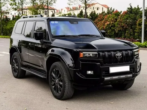 ‘SUV Chủ tịch’ Toyota Land Cruiser Prado sau 2.00km lăn bánh được rao bán, còn mới coong nhưng chủ xe chấp nhận lỗ tiền tỷ