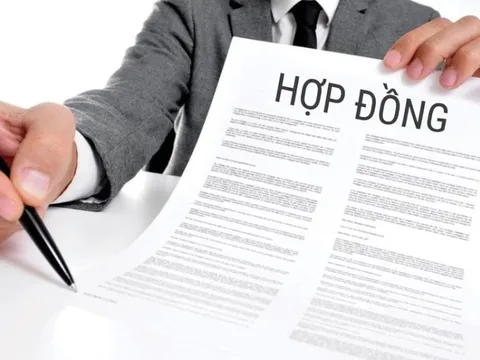 Bộ Tài chính mạnh tay chấn chỉnh tình trạng ngân hàng ép khách mua bảo hiểm