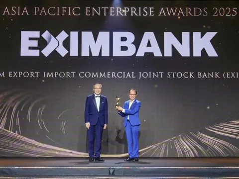 Eximbank được vinh danh 'Doanh nghiệp xuất sắc Châu Á' và ' Doanh nghiệp tăng trưởng nhanh' tại Apea 2025